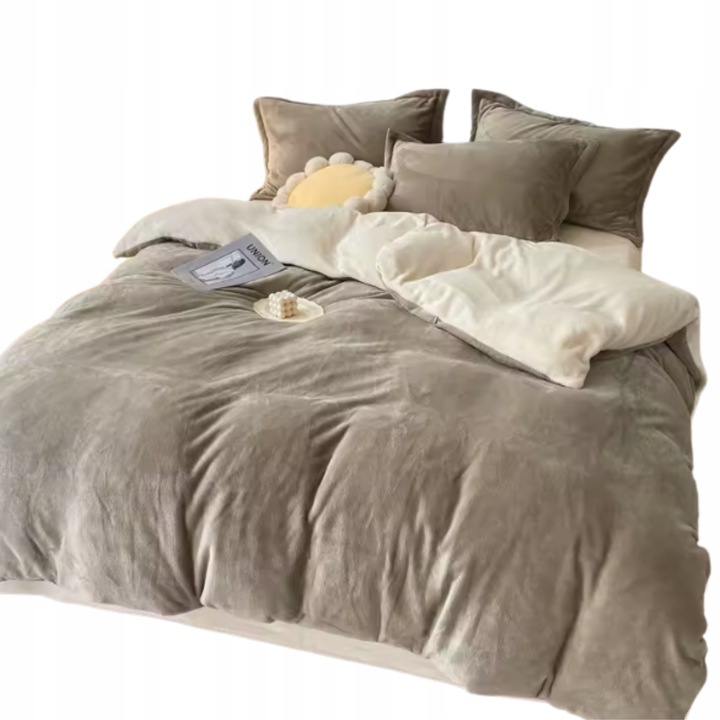 Set Lenjerie de Pat HomeDesign, Polar Velur, Bej-Vanilie, 160x200 cm, 2 Fete de Pernă 70x80 cm