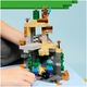 LEGO® Minecraft, Подземието със зомбита 21587, 284 части