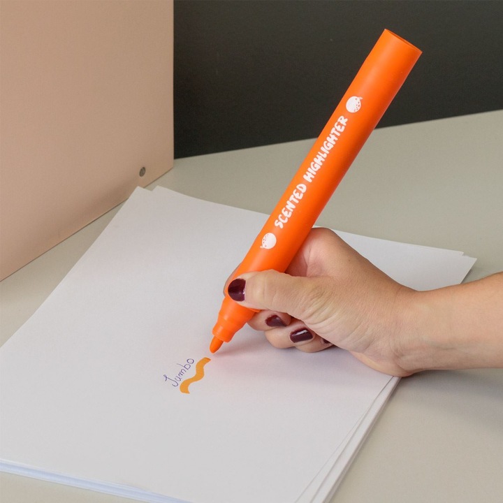 Голям оранжев хайлайтер с аромат на портокал, 23см