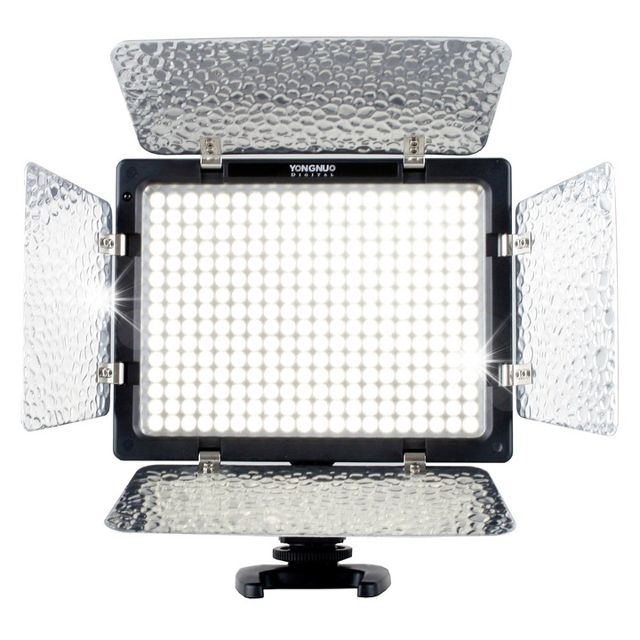 Yongnuo YN-300III LED lámpa, 300 dióda, 3200-5600K, 17,3x15,3cm, szett 2 diffúzorral