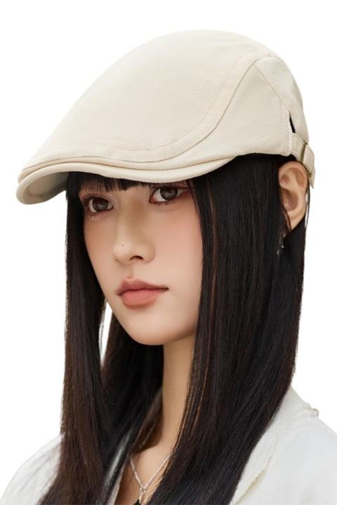 Sapca dama, tip basca, cozoroc curbat, prindere reglabila, model deosebit indraznet, tematica fashion lady, marime universala, alba, EFAYN