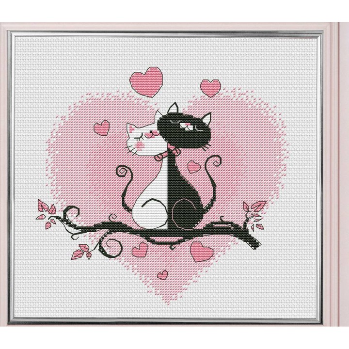 Set de brodat in cruciulita Oven "E iubire!" 16x15 cm