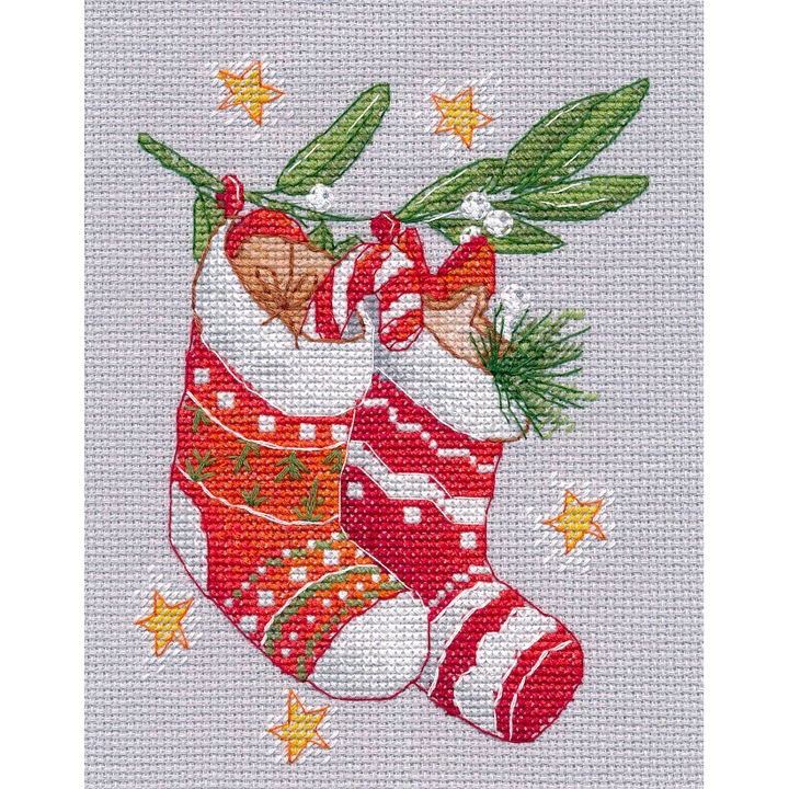 Set de brodat in cruciulita Oven "Cizme de Craciun" 12x16 cm