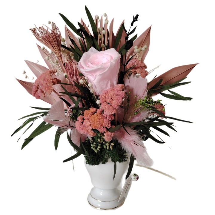 Aranjament floral cu trandafir criogenat si plante naturale stabilizate - „Pink Botanical Chic”