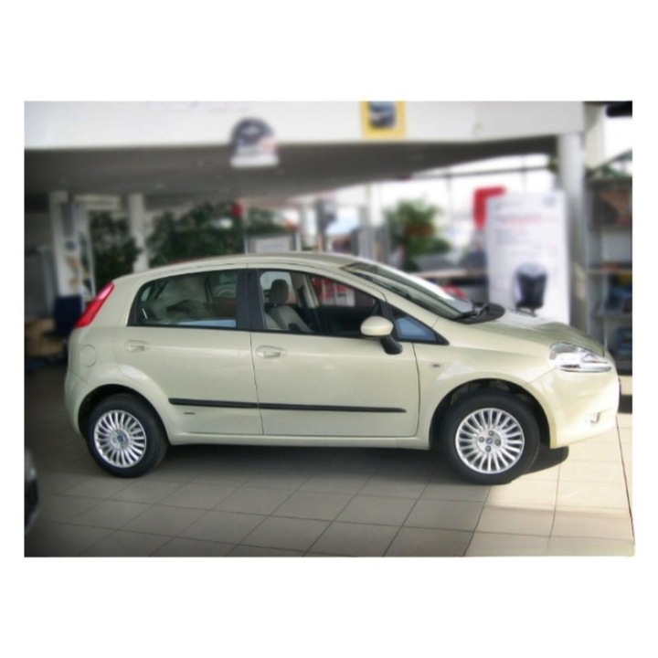 Комплект от 4 ленти idealSTORE, съвместими с Fiat Grande Punto 5d хечбек 2005–2011, Защита срещу удари и драскотини от други коли, Модерен дизайн, устойчив на удар, тежки метеорологични условия и UV радиация