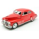 Chevrolet Fleetline Aerosedan 1948 piros modellautó - 1/25 Maisto