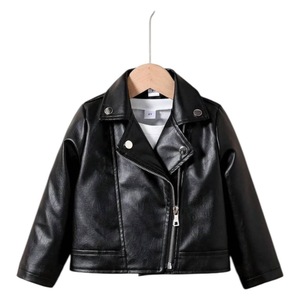 Jachete si geci sport copii