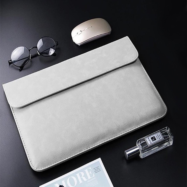 Husa protectie laptop 14.1"/15.6", piele ecologica, inchidere magnetica orizontala, gri deschis