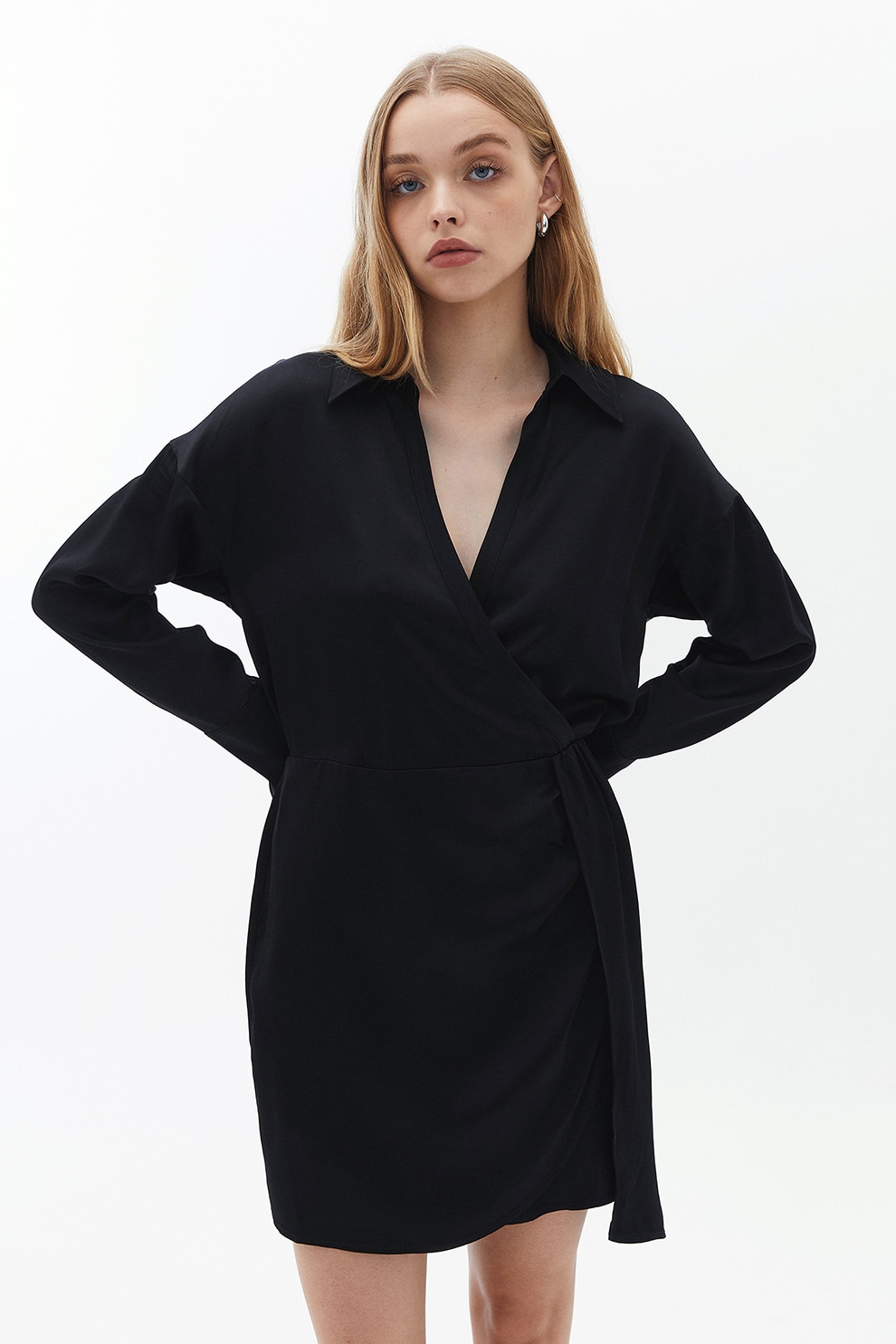 OXXO, Rochie scurta din satin cu decolteu in V, Negru, XS