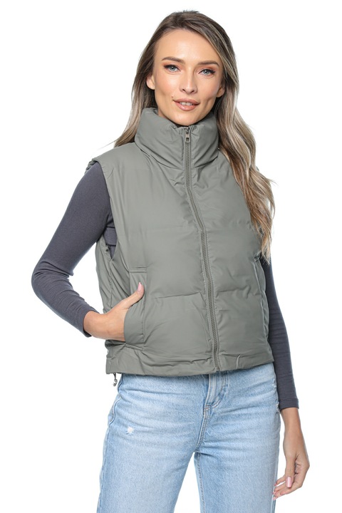 Vesta dama 813, Grej inchis, S