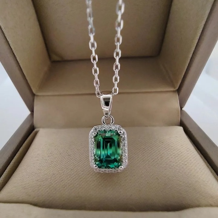 Colier din argint placat cu aur de 18K, emerald cut, moissanit 3 carate, pentru femei