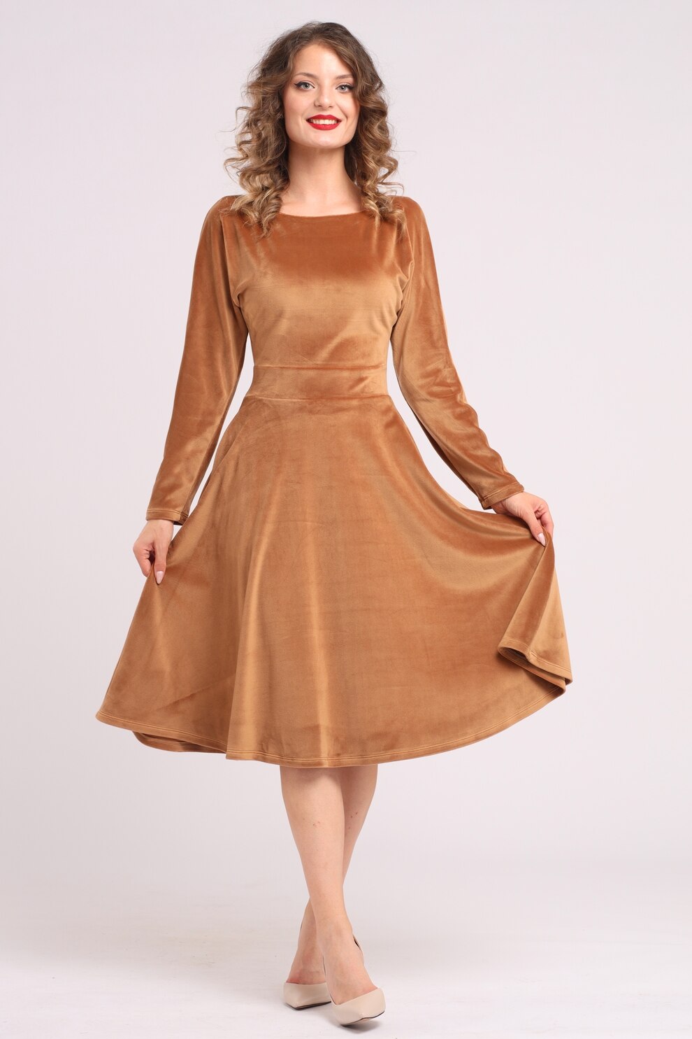 Camissi, Rochie midi cu aspect de catifea, croiala evazata si buzunare laterale, Bej, S-M