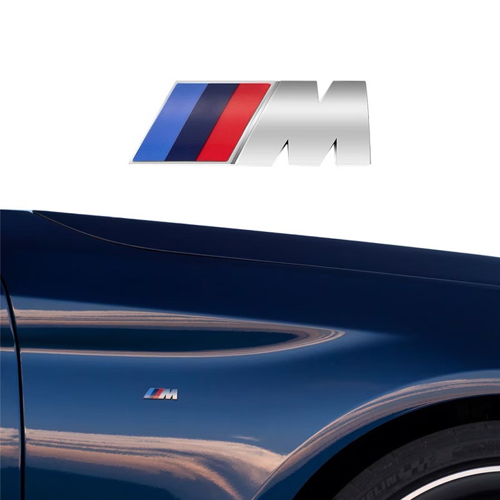 Logo 3D MagAuto ,,M" Argintiu lucios, 4,5x1,5cm, autocolant pentru portbagaj, grila sau aripa