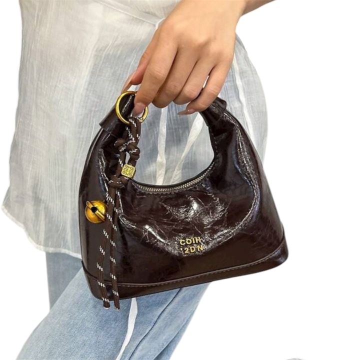 Kávébarna kézitáska, arany cipzárral, 21*10 cm