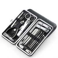 Set Profesional 19 Piese Manichiura & Pedichiura (Negru), Trusa Completa din Otel Inoxidabil, Include Instrumente pentru Unghii, Sprancene si Ingrijire Faciala, Husa Eleganta de Calatorie