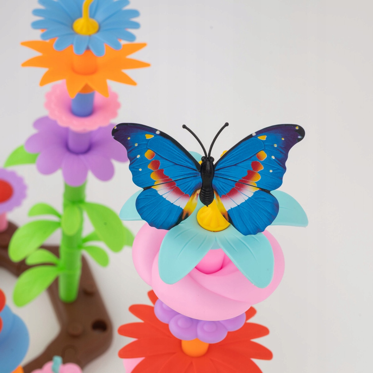 No75youko867797 FLOWERS and GARDEN 4段 Set de constructie Flower Garden, 165 elemente, culori variate