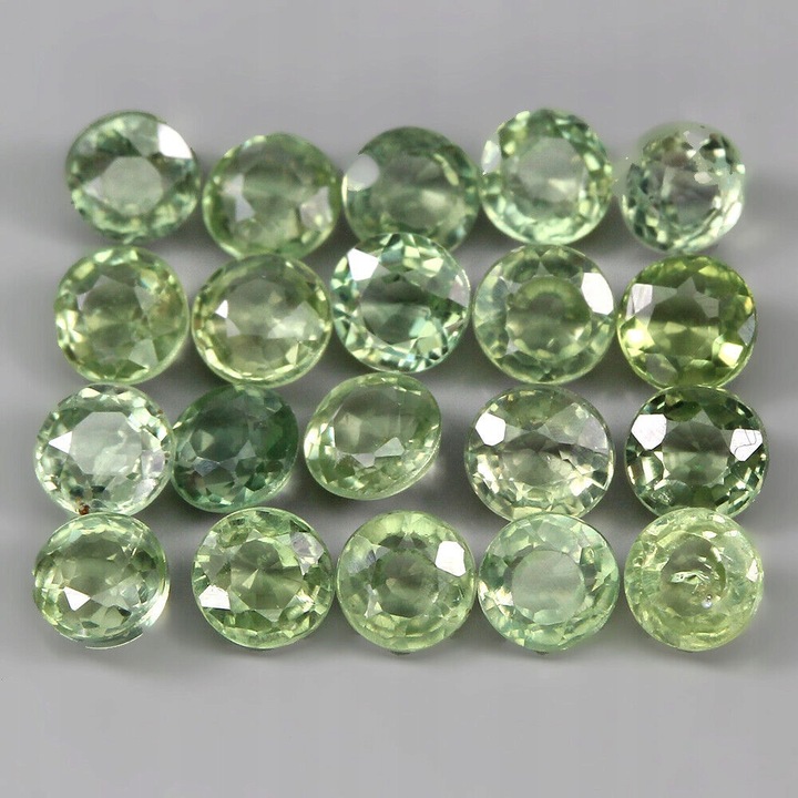 Set safire verzi naturale Songea, 4.47ct, 20 bucati, 3.3x3.3x2.5mm