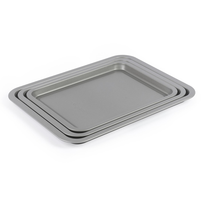 Salter Essentials 3 db-os sütőtálca készlet – Tapadásmentes, egymásra rakható sütőtálcák, 31 cm, 35 cm, 39 cm, mosogatógépben mosható, könnyen tisztítható, Nagy-Britanniában gyártva, szénacél, PFOA-mentes, BW13673
