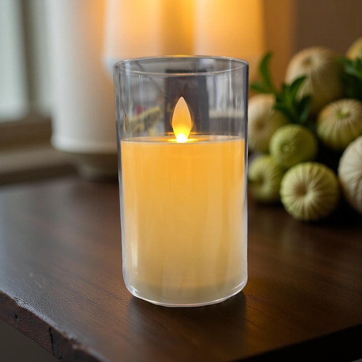 Lumanare LED decorativa cu flacara realista, in suport cilindric transparent, 12,5 cm