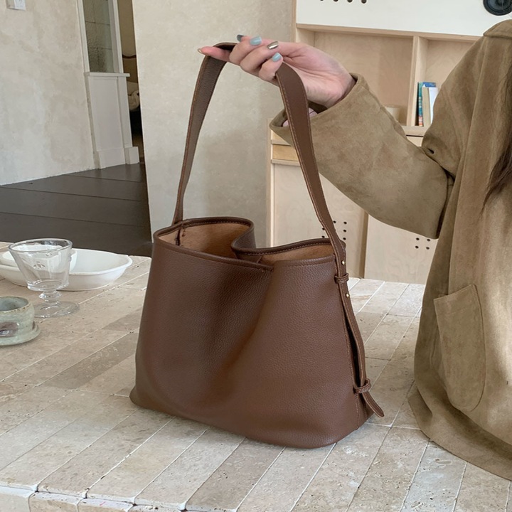 Női tote táska, retro stílusú, nagy kapacitású, barna színű, egyszerű design