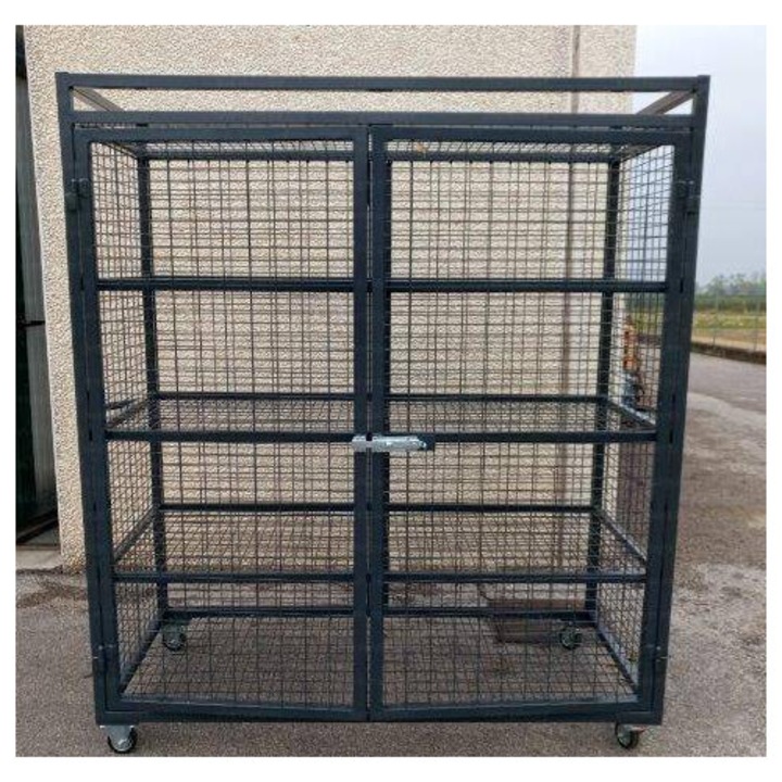 Dulap mingi, echipamente si accesorii sport