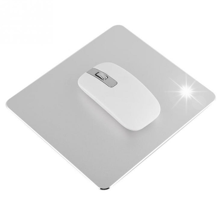 Подложка за мишка Strado, алуминий, минималистичен дизайн, противоплъзгаща, 21,8x17,8x0,2см, сребрист