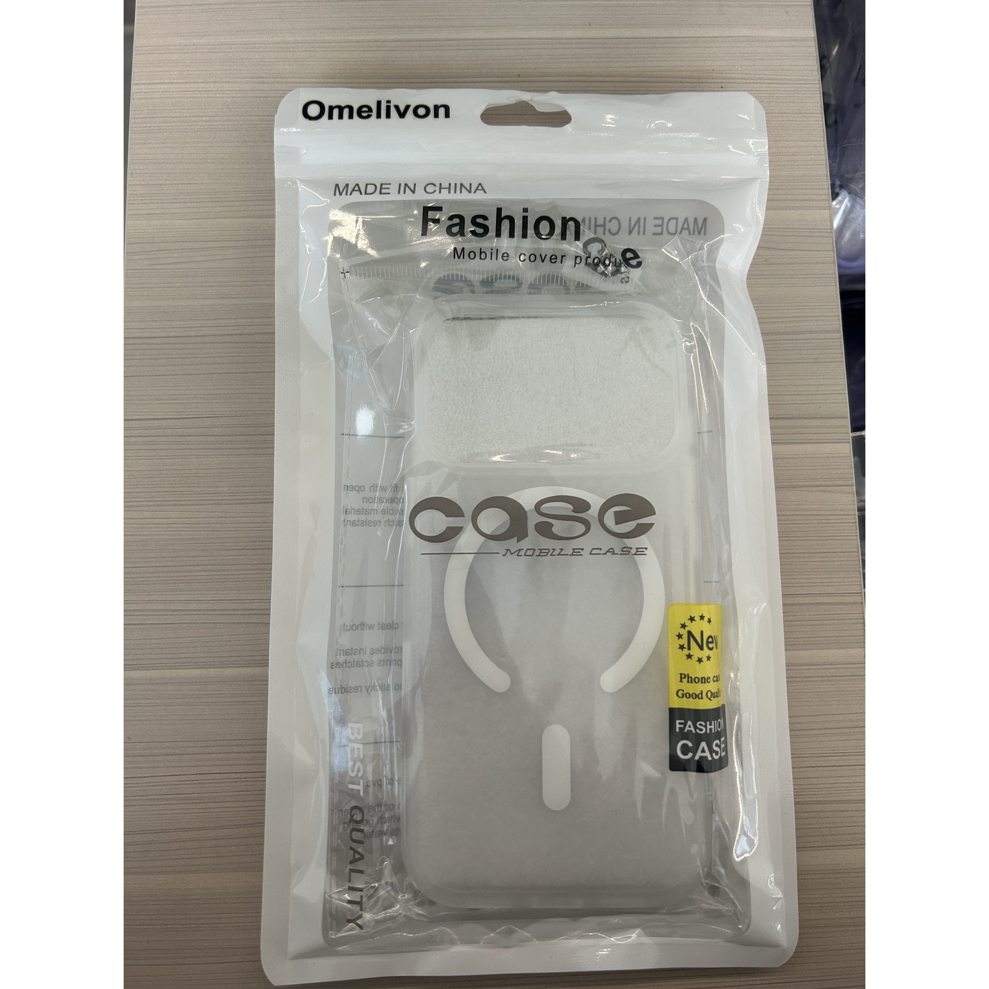 Husa de protectie pentru iPhone 17 Pro Max, Omelivon, MagSafe, Incarcare Wireless, Antisoc, Margini Ridicate pentru Protectia Ecranului si a Camerelor, Alb Transparent