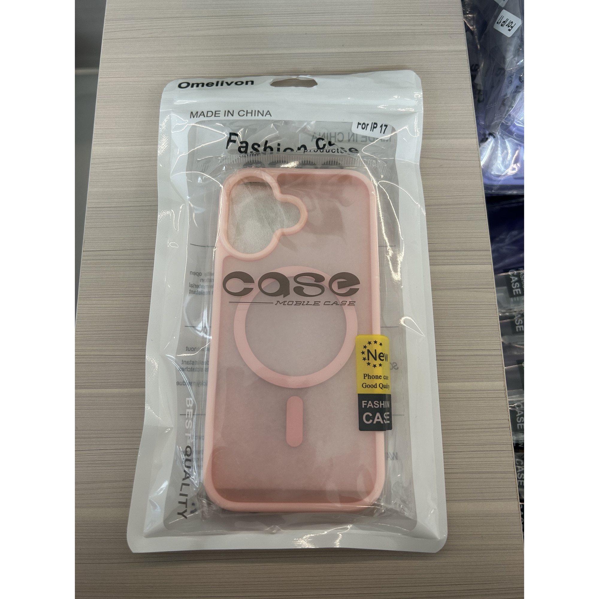 Husa de protectie pentru iPhone 17, Omelivon, MagSafe, Incarcare Wireless, Antisoc, Margini Ridicate pentru Protectia Ecranului si a Camerelor, Roz