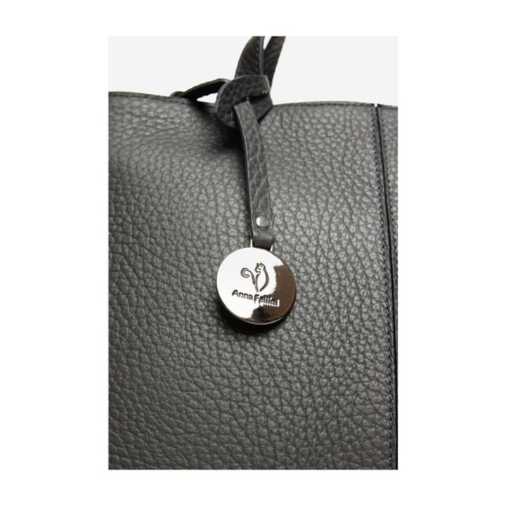 Anna Fellini közepes méretű női bőrtáska, szürke