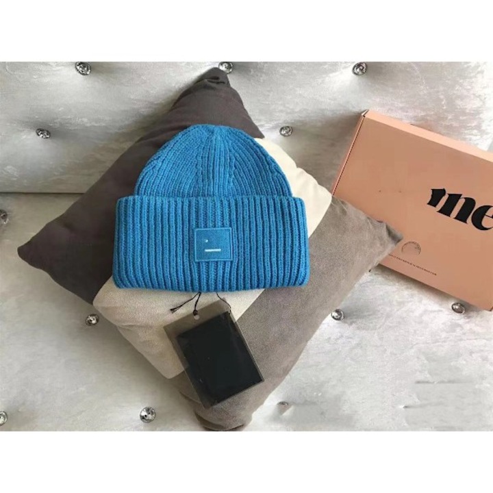 Caciula din lana pentru femei, model AC Smiley, gri mediu, fara margine, sezon rece, stil versatil