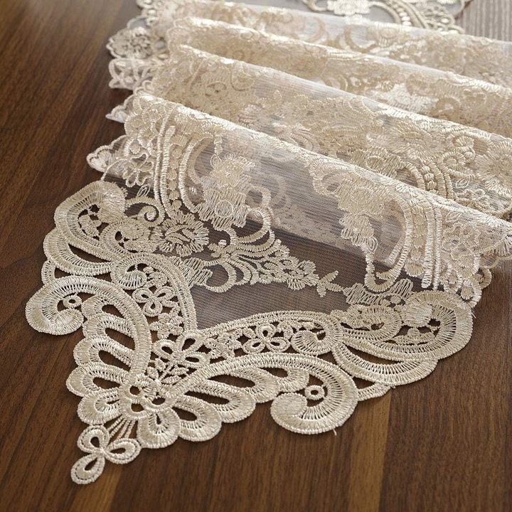 Napron de masa brodat cu macrame, 100% poliester, elegant, set