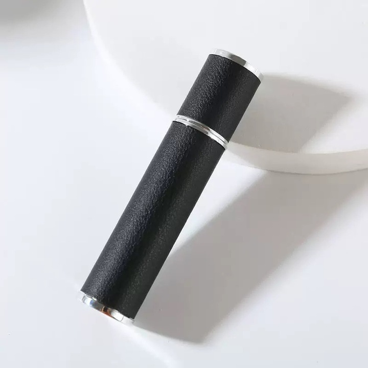 Sticla de parfum, pulverizator portabil, include ustensile, reutilizabila, 10 ml, carcasa din piele, neagra