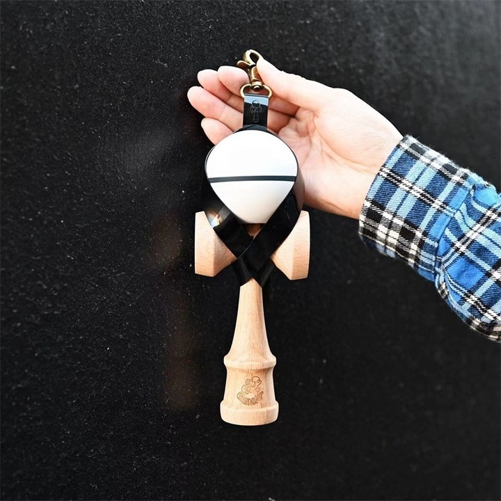 Husa pentru Kendama, Husa de Depozitare pentru Kendama, din PVC rezistent, Catarama cu Agatare pentru Transportare, Forma Breloc 8, 12 x 6 cm, Negru