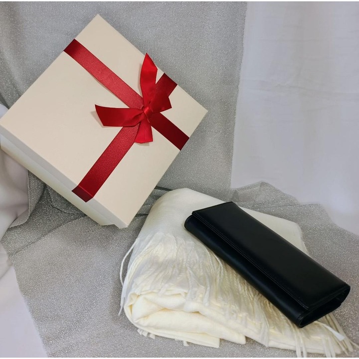 Set cadou sal dama și portofel din piele naturală, negru, dimensiuni portofel 19x9cm