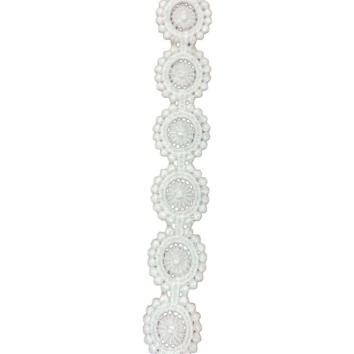 Бяла дантелена панделка, цветчета, плетена на една кука, 15мм-линеен метър