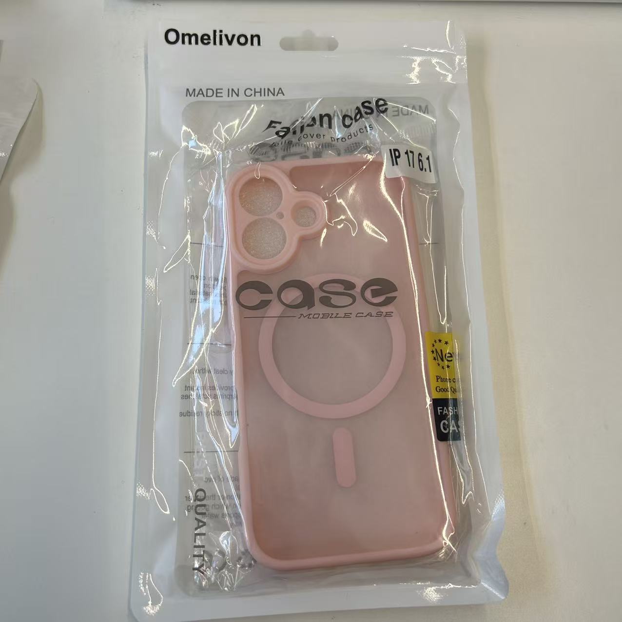 Husa de protectie pentru iPhone 17, Omelivon, MagSafe, Protectie completa, Anti-Soc, Decupaje Precise, Incarcare Wireless, Roz deschis