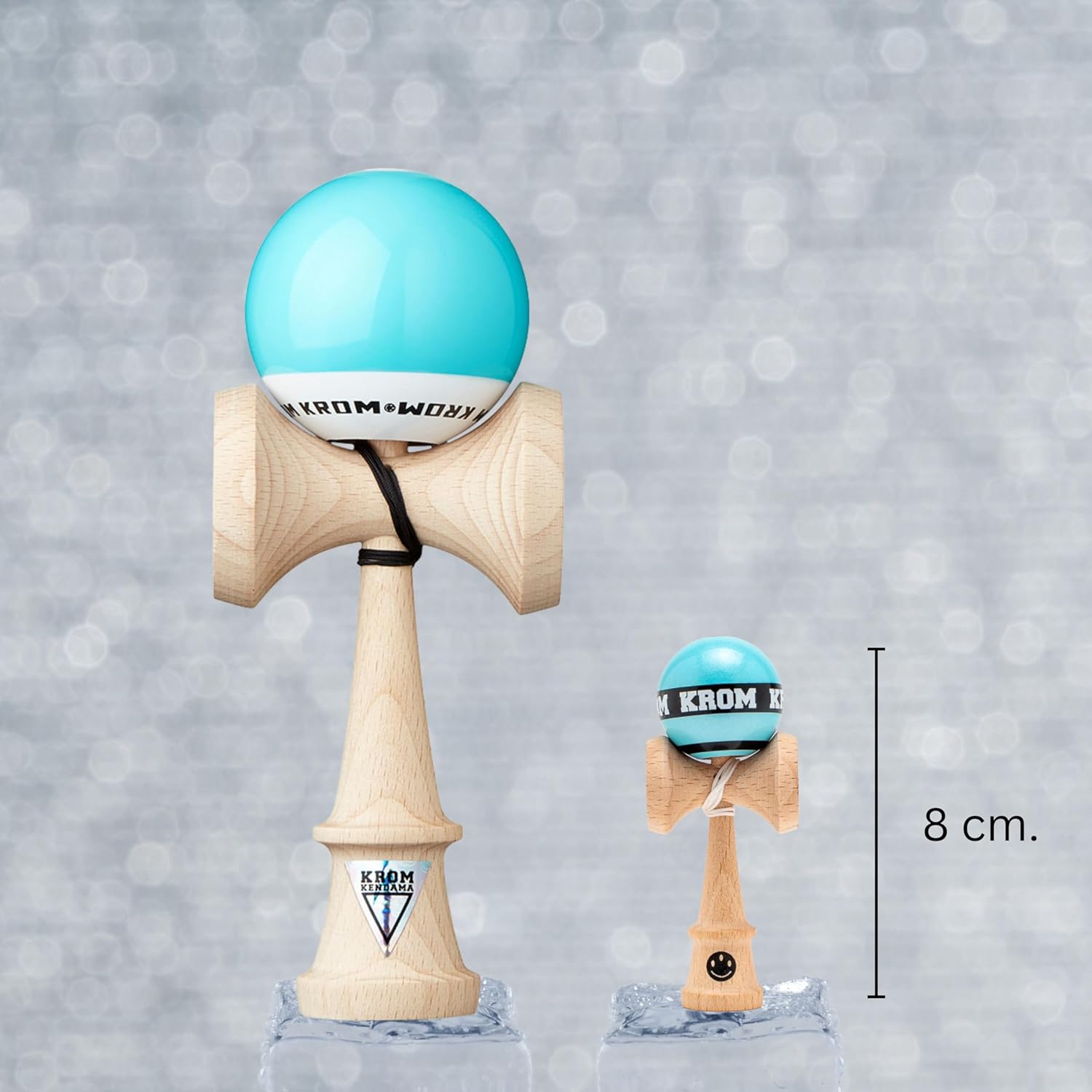 Kendama Krom MIKRO Sky Blue, lemn de fag, complet jucabil, 8cm