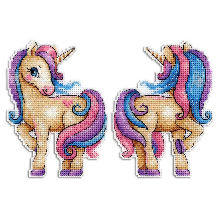 Комплект за бродиране върху пластмасова канва MP Studia "Магически еднорози", 15 цвята, бял, 9x12 см