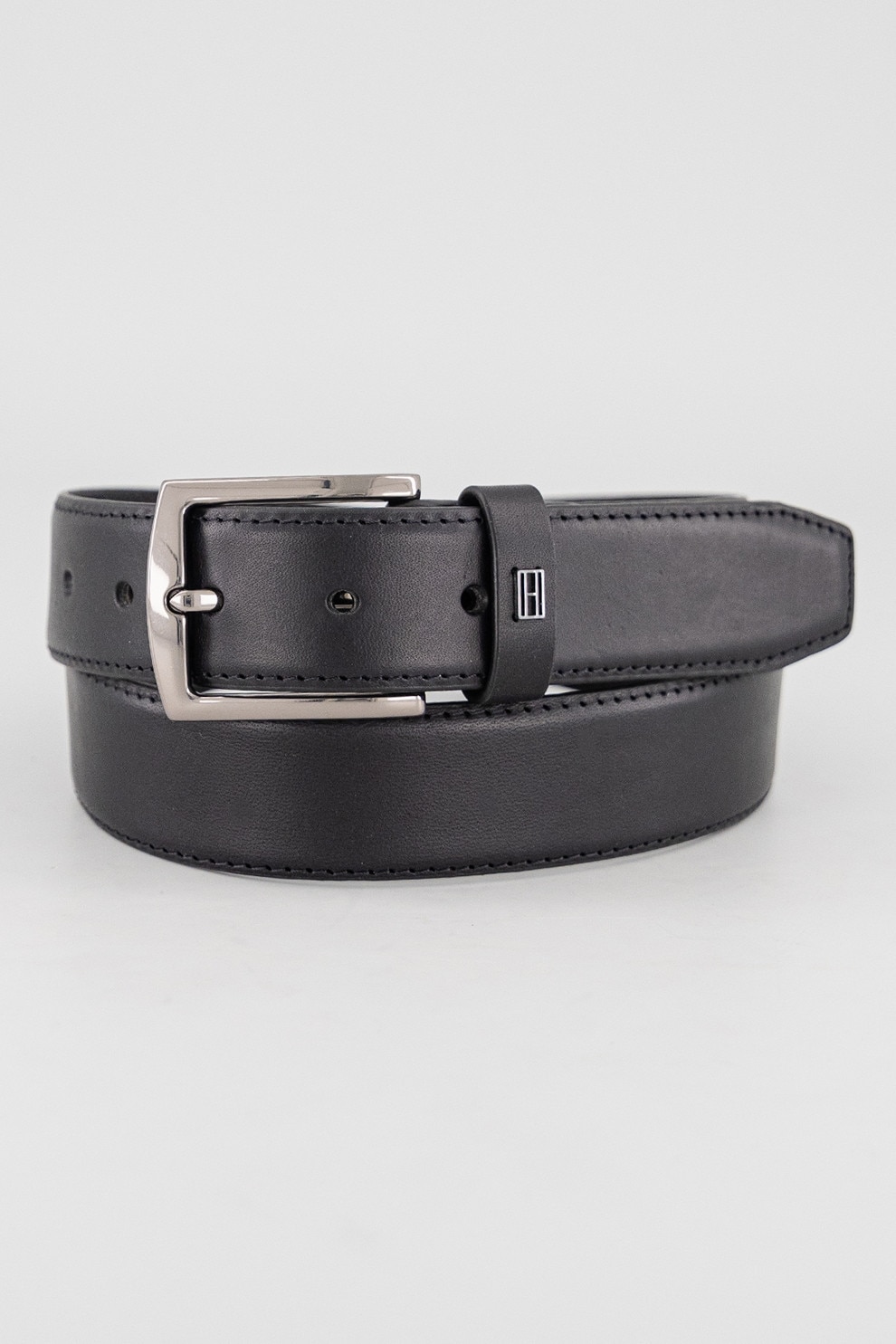 Tommy Hilfiger, Curea din piele cu aplicatie logo discreta, Negru, 100