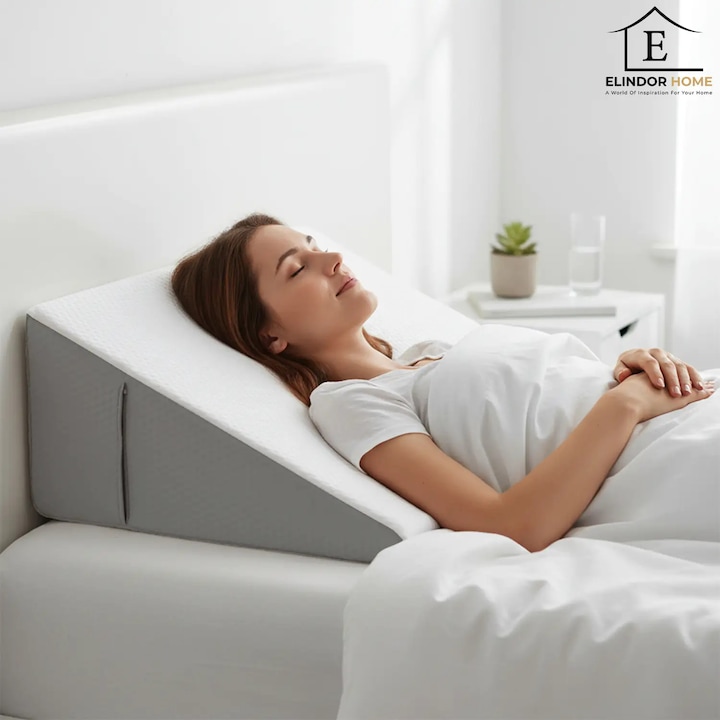 Елиндор® Ортопедична Триъгълна Възглавница за Легло, Възглавница от Плътна Пяна, Поддръжка за Гръб, Глава, Постоперативна, Против Рефлукс, Против Хъркане, Против Бръчки, Свалящ се Калъф с Цип, 61 x 61 x 25 см, Бяло / Сиво