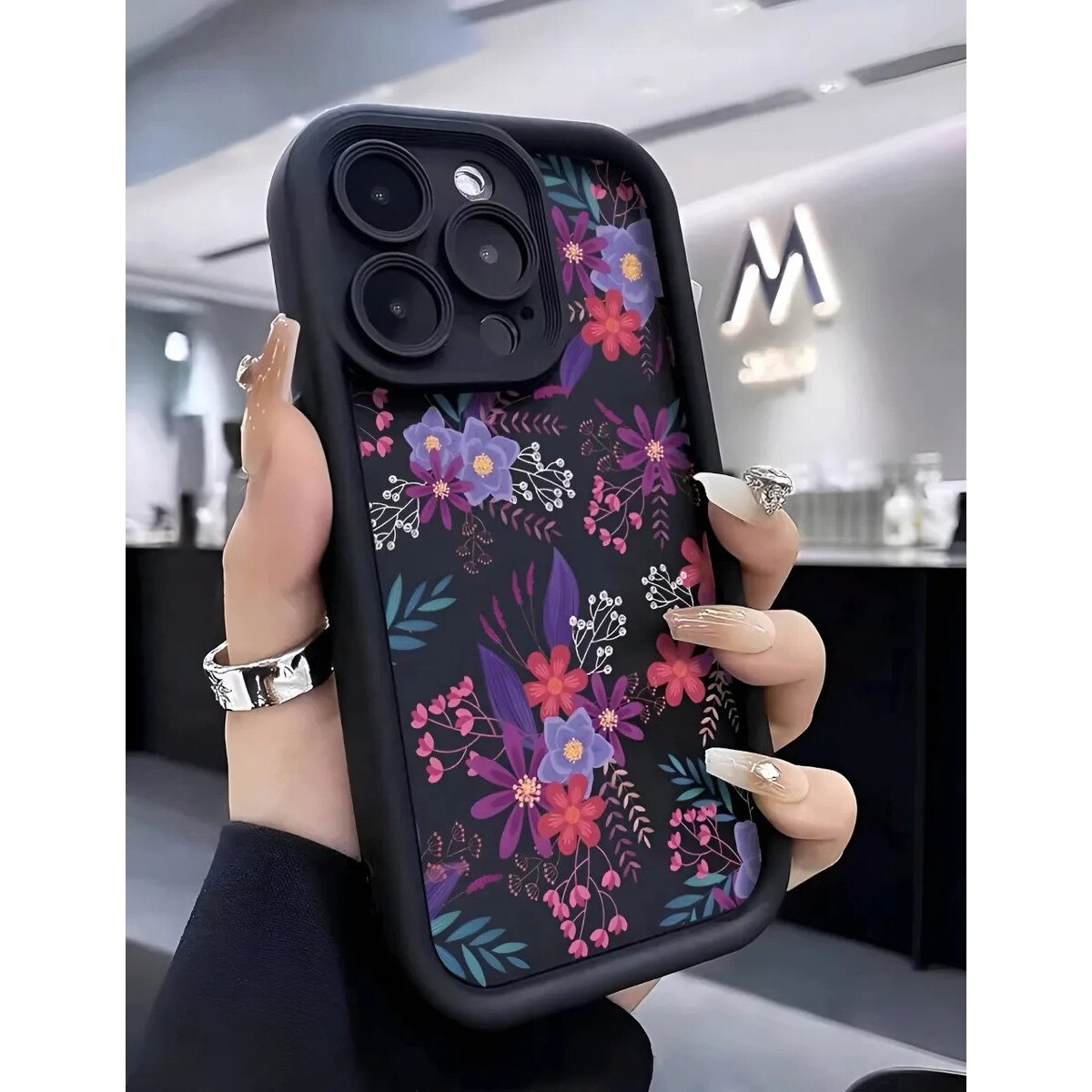 Husa de Protectie, Husa telefon compatibila iPhone 16 Pro, Anti Shock 1.5MM, flori albastre si albe, Protectie camera, ecran si colturi