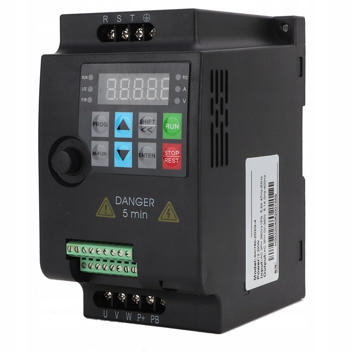 Inverter 3-fázisú SKI780-2D2G, 2,2kW, AC380V, méretek 142x110x85mm