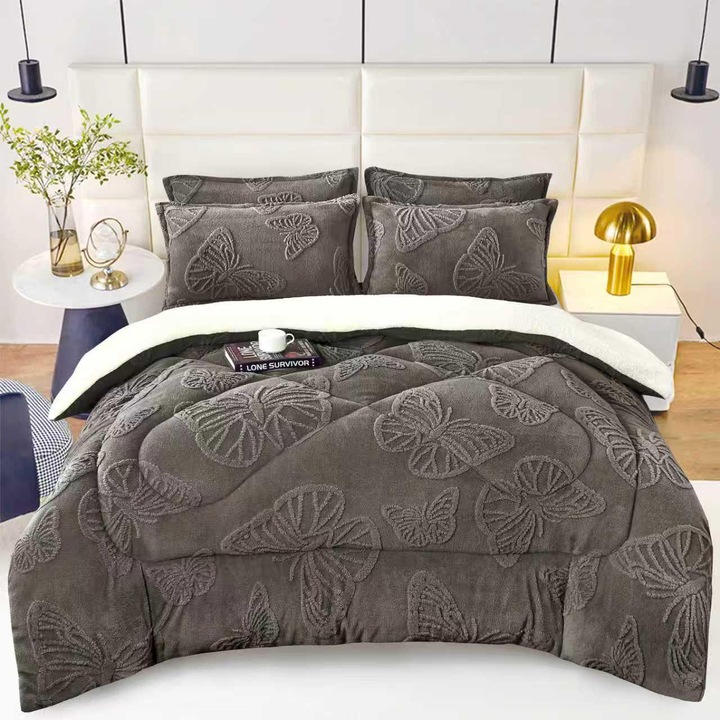 Set Pilota Cocolino cu Blanita, Fluturi in Relief, Gri Inchis, 3 Piese, 200x230cm, cu 2 Fete de Perna 50x70cm