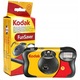 Компактен фотоапарат Kodak FunSaver, 27 снимки, филм ISO 400, със светкавица