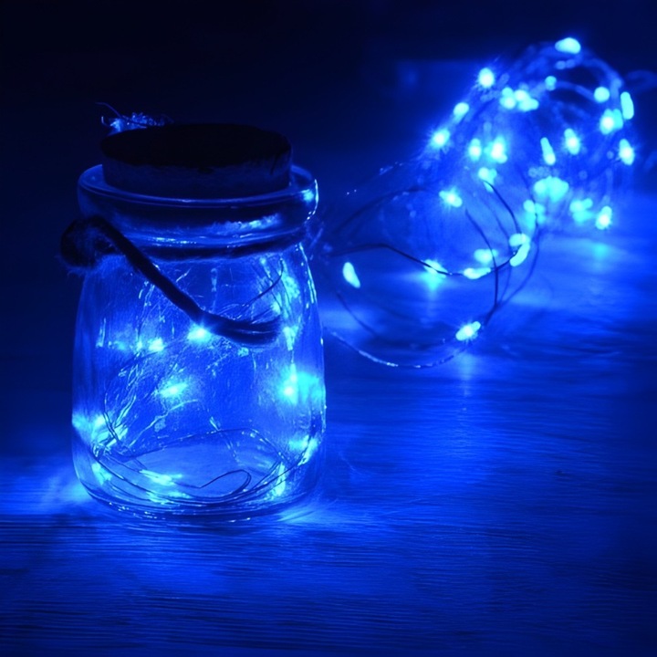 Instalatie de Craciun Liniara Flippy, 50 LED-uri Albastru, 8 Jocuri de Lumini, 5m, Alimentare USB