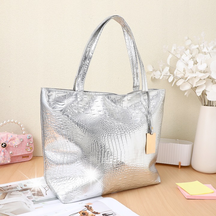 Női bevásárlótáska, ezüst, 40x30x10cm, PU anyagból, nagy kapacitású