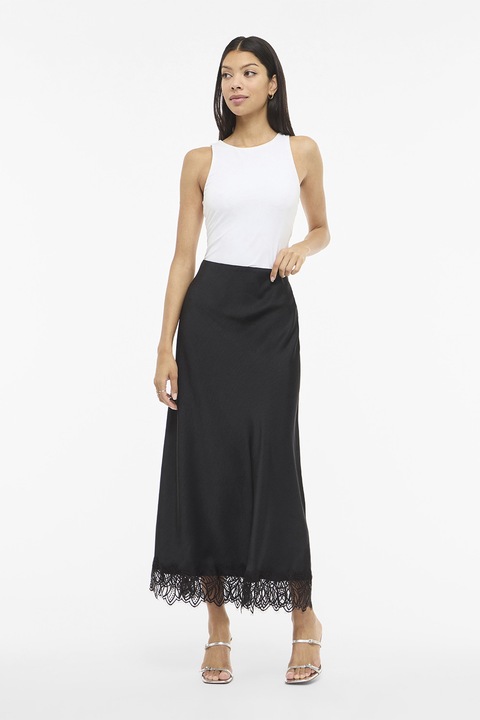 Vila, Csipkés szaténszoknya, Fekete