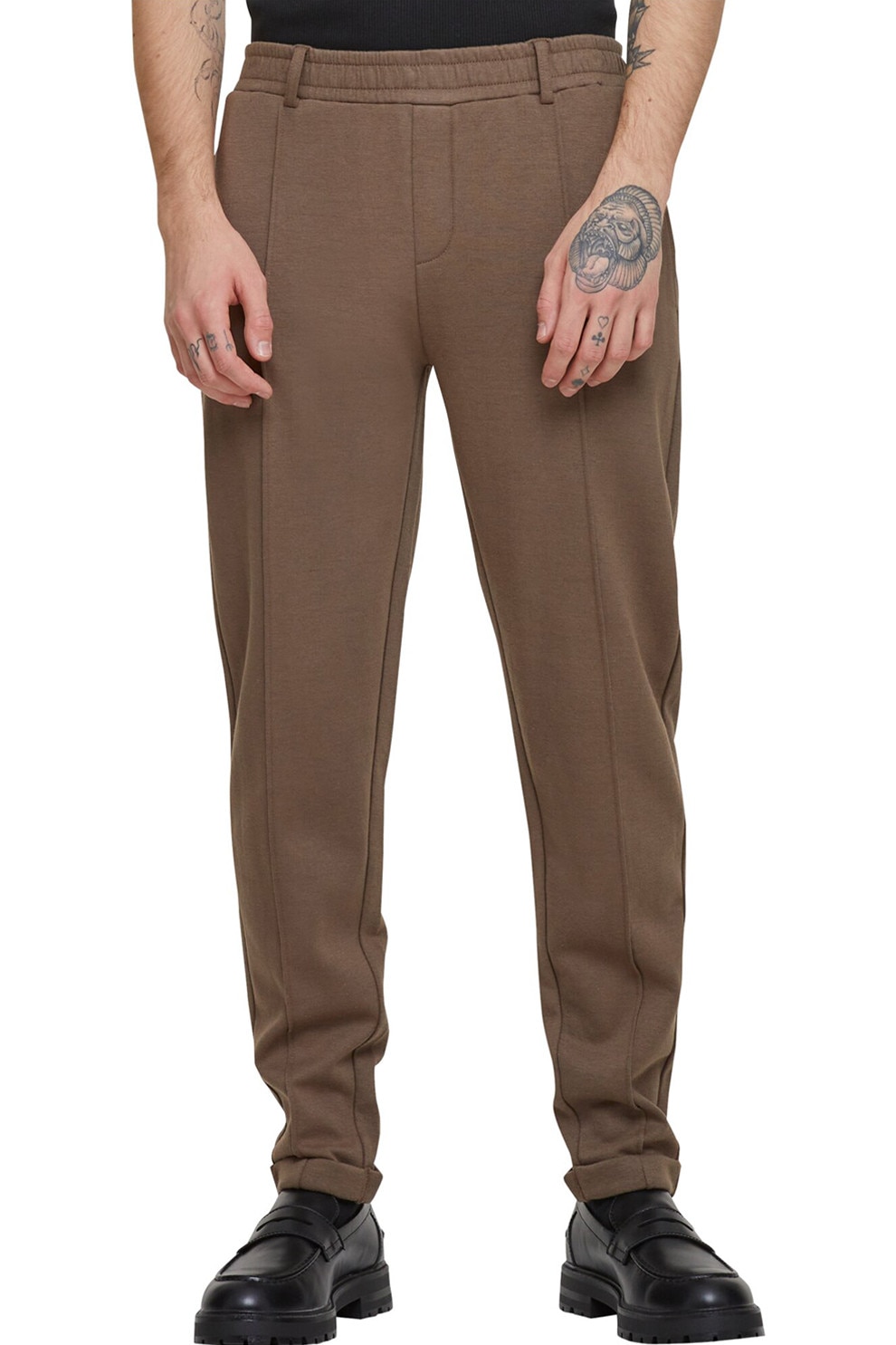 Urban Classics, Pantaloni de trening cu croiala conica si talie elastica, Maro, XL