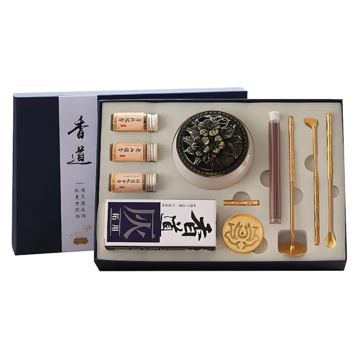 Set aromaterapie OVERTANG, suport pentru conuri din cupru, 3 arome, design din portelan crackle