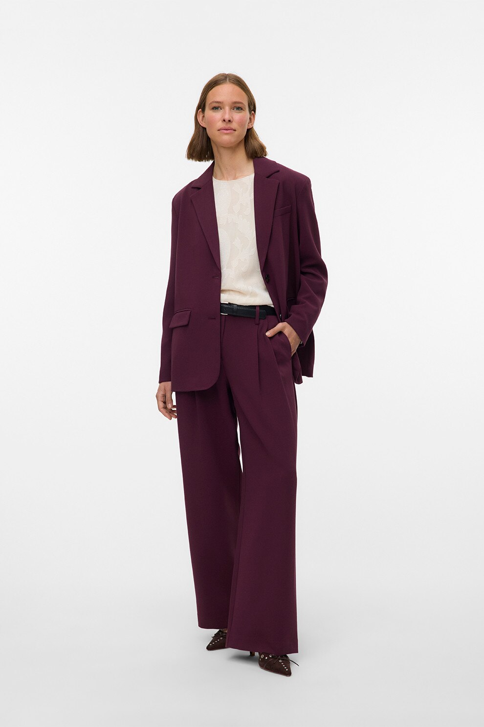 Vero Moda, Pantaloni cu croiala ampla si pensa, Violet tyrian, 38-L32
